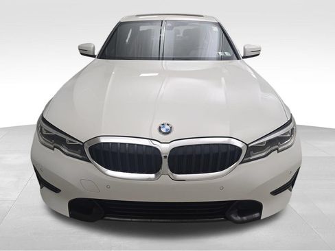 Used 2019 BMW 330i xDrive Sedan w/ Convenience Package AWD/4WD image 3