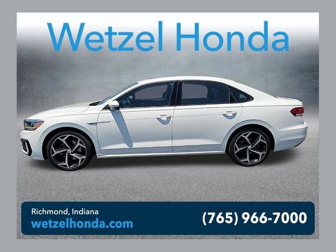Used 2021 Volkswagen Passat 2.0T R-Line FWD image 1