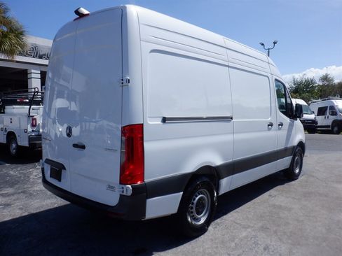 Used 2025 Mercedes-Benz Sprinter 2500 image 8