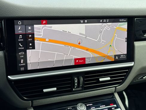 Certified 2019 Porsche Cayenne image 23