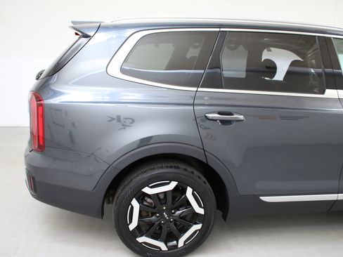 Used 2024 Kia Telluride S w/ S Sunroof Package image 10