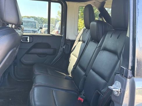 Used 2021 Jeep Wrangler Unlimited Rubicon w/ Dual Top Group AWD/4WD image 17