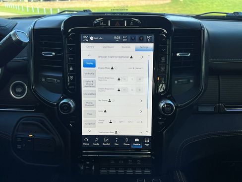 Used 2024 RAM 2500 Limited image 30