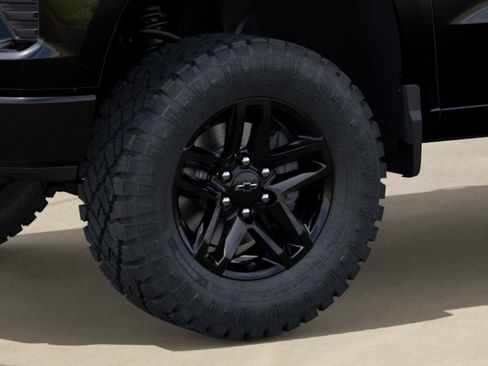 New 2026 Chevrolet Silverado 1500 Custom Trail Boss w/ Dark Appearance Package image 9