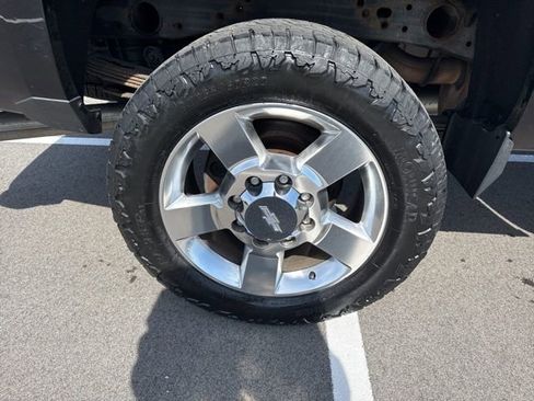 Used 2016 Chevrolet Silverado 2500 LT w/ LT Convenience Package image 11