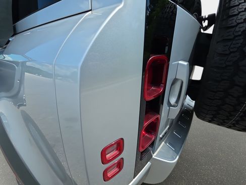 Used 2020 Land Rover Defender 110 First Edition AWD/4WD image 36