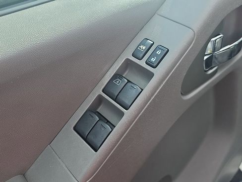 Used 2017 Nissan Frontier SV AWD/4WD image 9