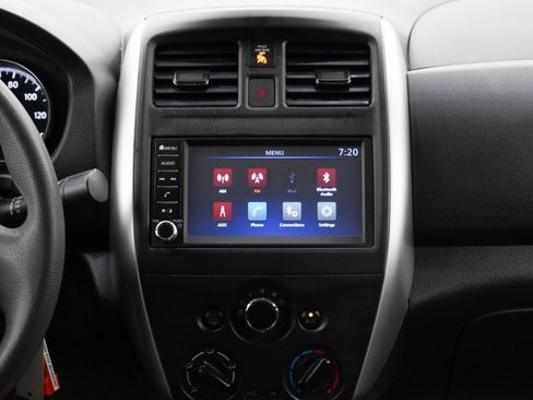 Used 2018 Nissan Versa SV FWD image 15