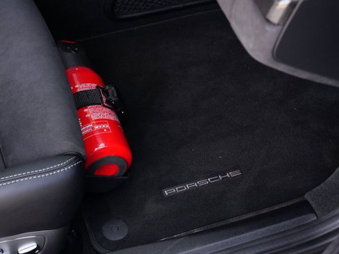 Used 2015 Porsche 911 GT3 image 24