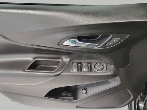 Used 2018 Chevrolet Equinox LT w/ Sun & Infotainment Package image 27