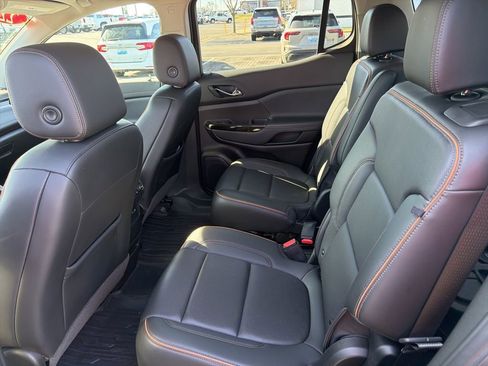 Used 2022 GMC Acadia AT4 w/ Technology Package image 14