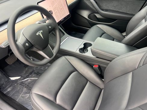 Used 2023 Tesla Model 3 Standard Range image 10