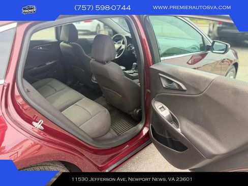 Used 2016 Chevrolet Malibu LT FWD image 15