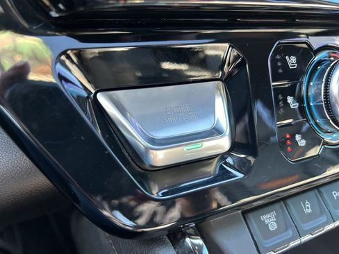 Used 2024 GMC Sierra 2500 AT4 w/ AT4 Premium Plus Package image 39