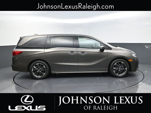 Used 2022 Honda Odyssey Elite image 6