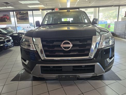 Used 2021 Nissan Armada SL w/ Captain's Chairs Package AWD/4WD image 2