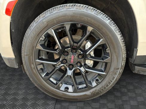Used 2022 GMC Yukon XL SLT w/ SLT Luxury Package RWD image 23