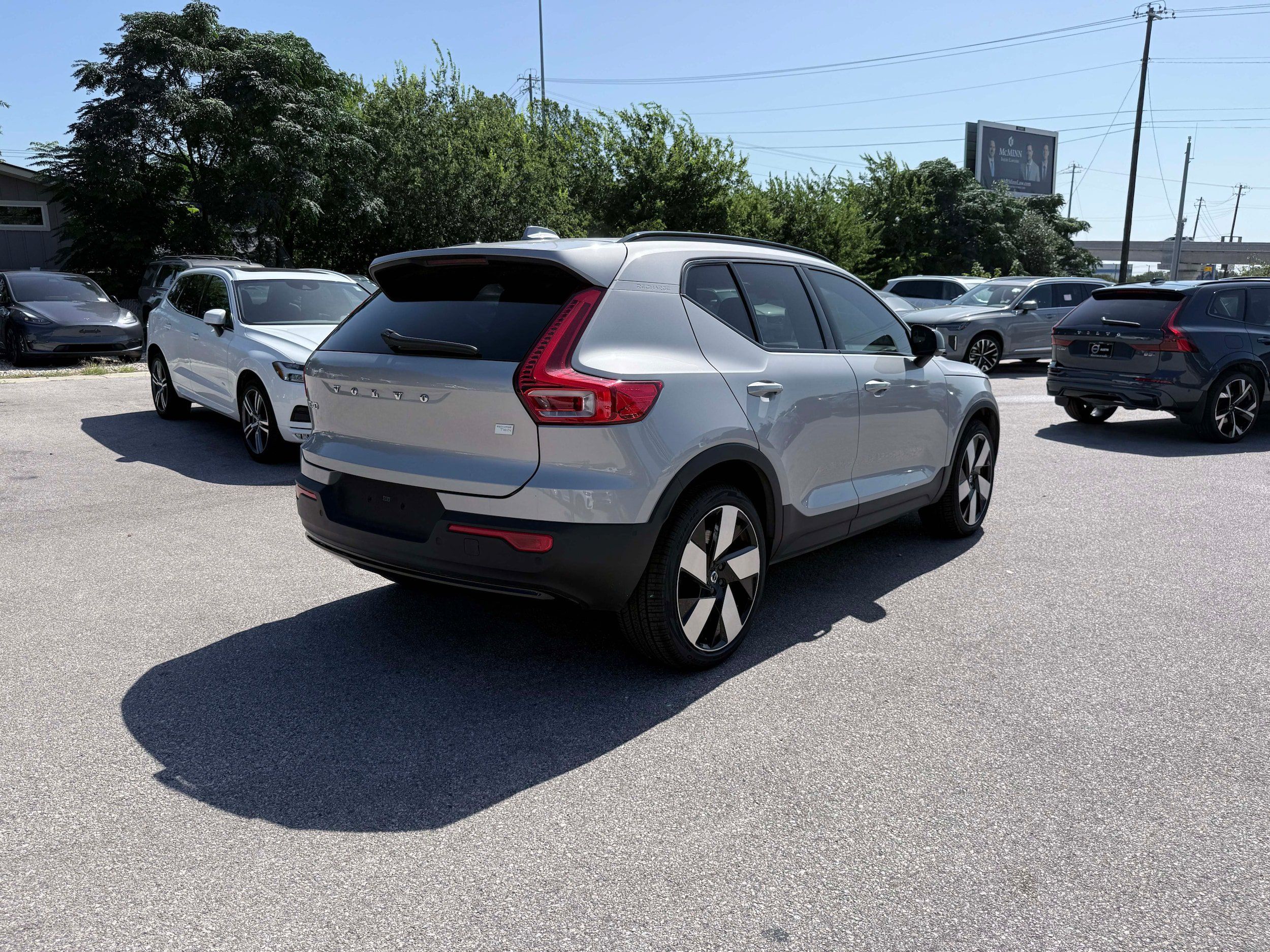 Certified 2023 Volvo XC40 Recharge Ultimate AWD/4WD image 6