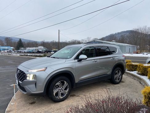Used 2023 Hyundai Santa Fe SEL AWD/4WD image 2