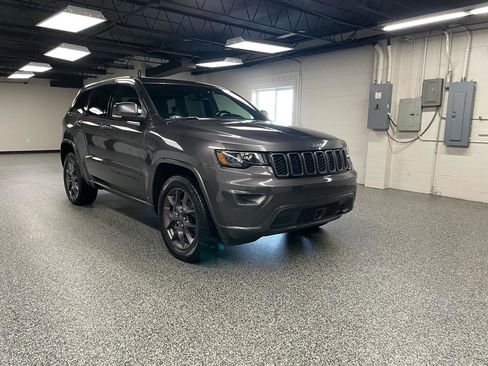 Used 2021 Jeep Grand Cherokee Limited w/ Quick Order Package 2GK 80th AWD/4WD image 3
