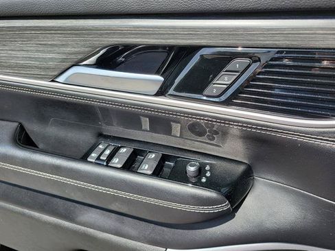 Used 2024 Jeep Wagoneer Series II w/ Flexible Seating Group AWD/4WD image 6
