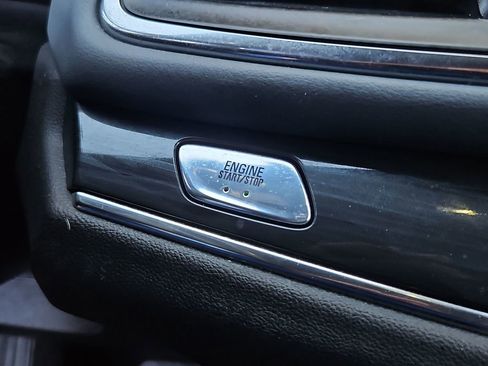 Used 2024 Buick Enclave Premium image 17