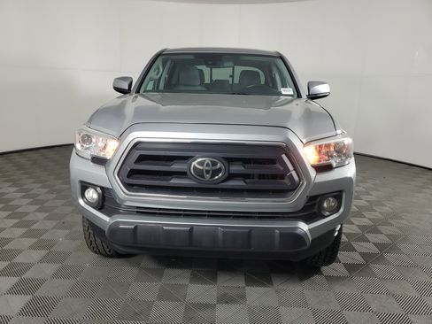 Used 2020 Toyota Tacoma SR5 RWD image 9