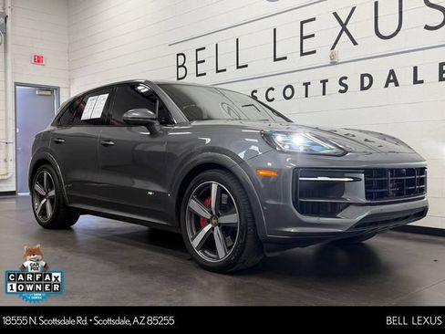 Used 2025 Porsche Cayenne GTS AWD/4WD image 1
