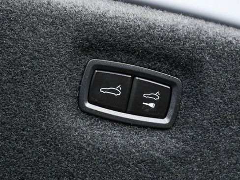 New 2026 Porsche Taycan RWD image 32