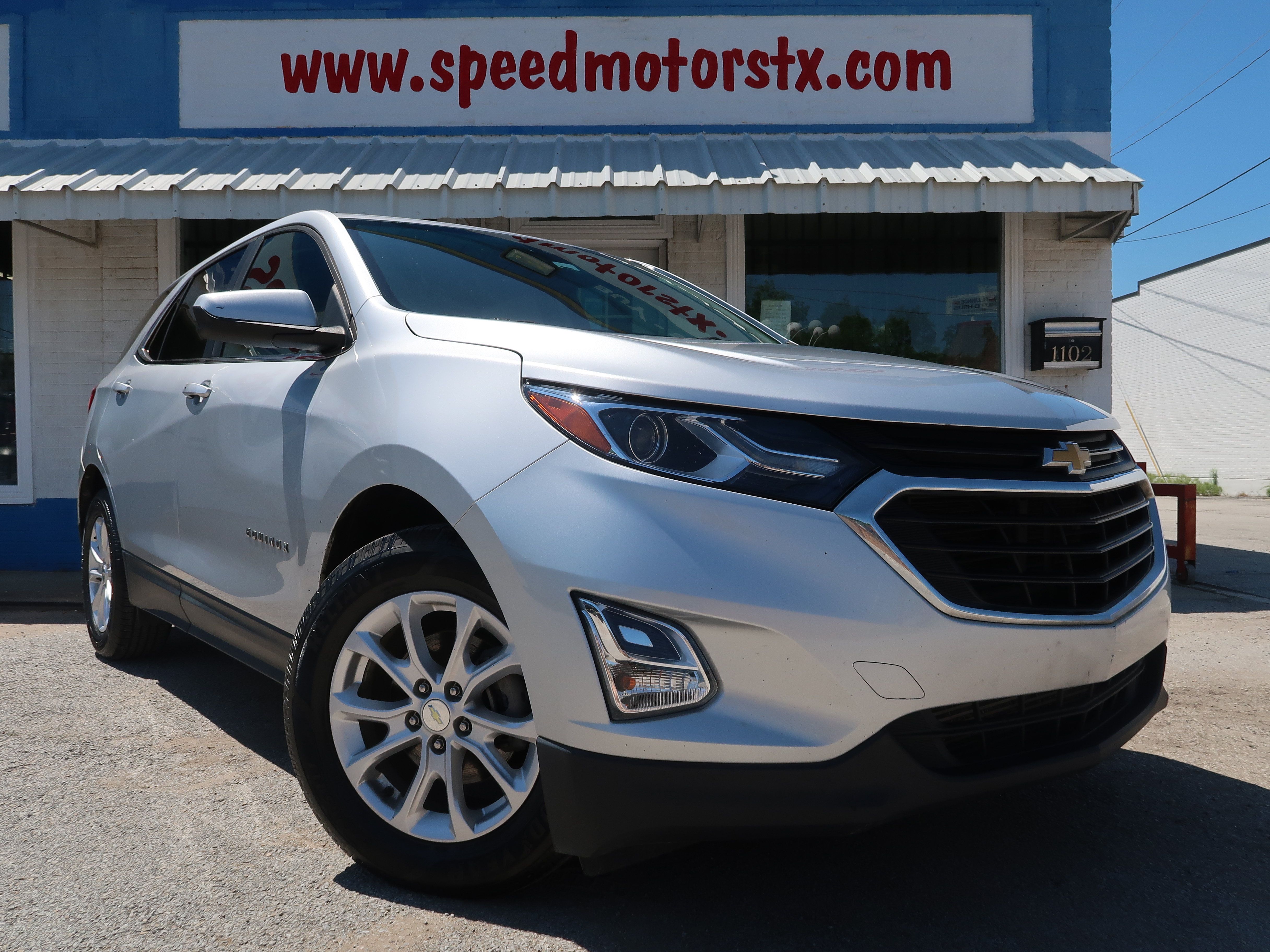 Used 2021 Chevrolet Equinox LT FWD image 2