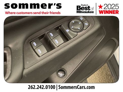 Used 2018 Chevrolet Equinox LT image 11