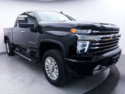 Used 2022 Chevrolet Silverado 2500 High Country w/ Z71 Off-Road Package image 10