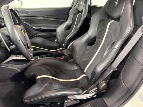 Used 2017 Ferrari 488 Spider RWD image 5