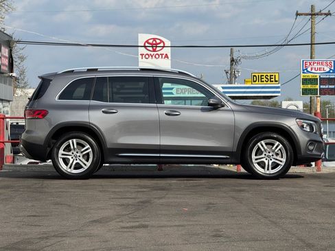 Used 2021 Mercedes-Benz GLB 250 4MATIC image 4