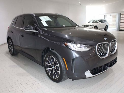 Used 2025 BMW X3 xDrive30i image 8