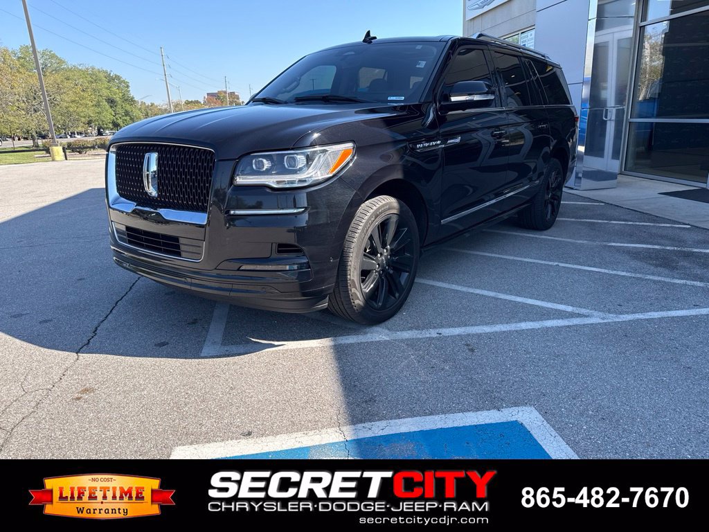 Used 2024 Lincoln Navigator L Reserve AWD/4WD image 3