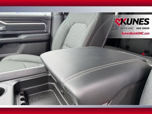 Used 2026 RAM 1500 Big Horn AWD/4WD image 10