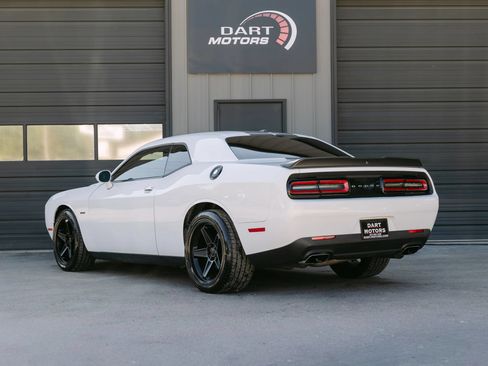 Used 2017 Dodge Challenger R/T w/ Blacktop Package RWD image 5