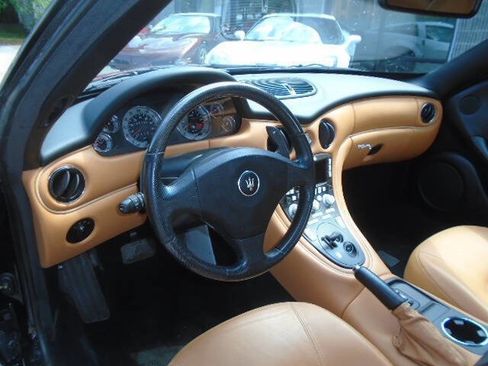 Used 2004 Maserati Coupe Cambiocorsa image 12