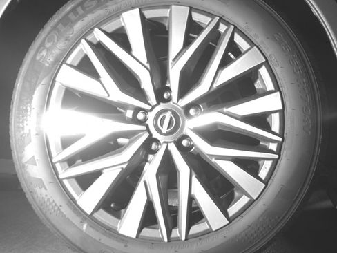 Used 2025 Nissan Altima 2.5 SV FWD image 18