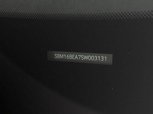 Used 2025 McLaren Artura Spider RWD image 45