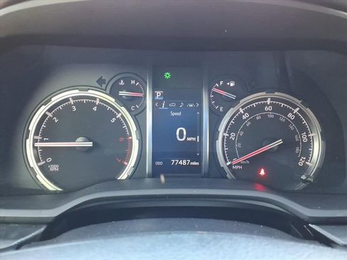 Used 2021 Toyota 4Runner TRD Off-Road AWD/4WD image 30