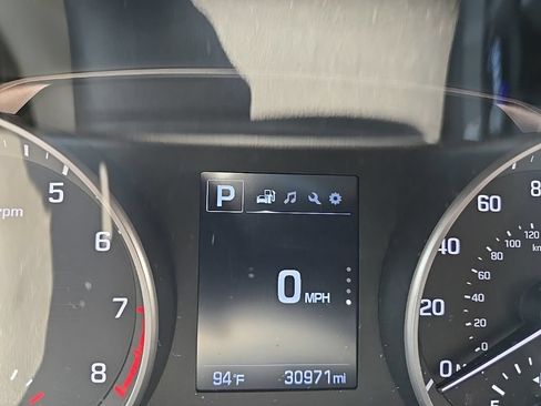 Used 2017 Hyundai Elantra Value Edition w/ Cargo Package FWD image 18