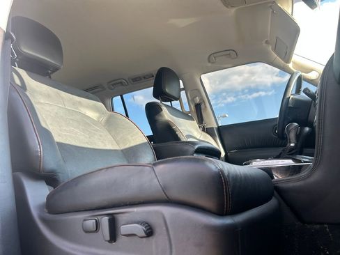 Used 2020 Nissan Armada SL image 28