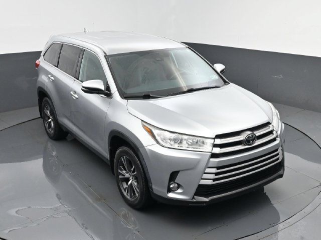 Used 2019 Toyota Highlander Plus AWD/4WD image 17