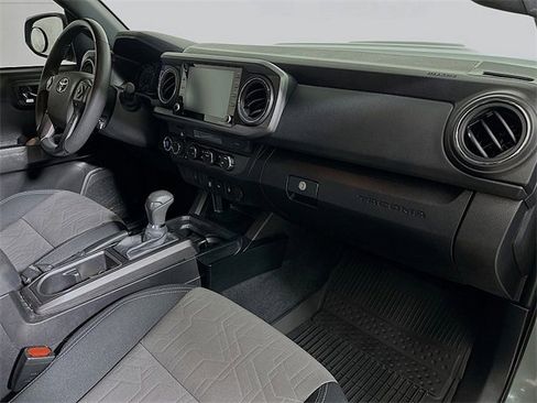 Used 2023 Toyota Tacoma TRD Sport image 27