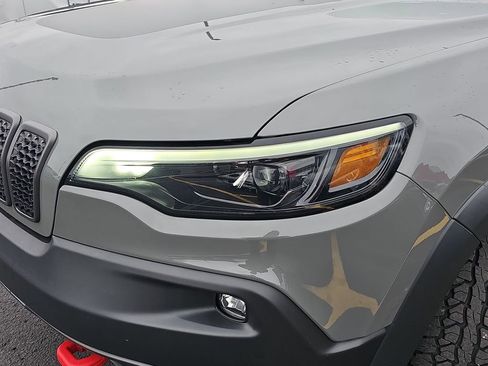 Used 2022 Jeep Cherokee Trailhawk w/ Comfort/Convenience Group image 30