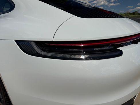 Used 2021 Porsche 911 Carrera RWD image 21