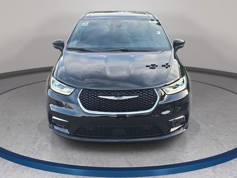 New 2026 Chrysler Pacifica Select FWD image 2