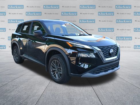 Used 2023 Nissan Rogue S AWD/4WD image 3